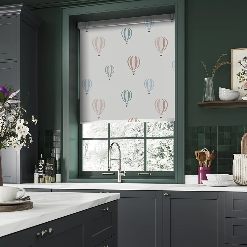 Add elegance to your home with roller blinds in a variety of colors. Perfect for any room – shop now!